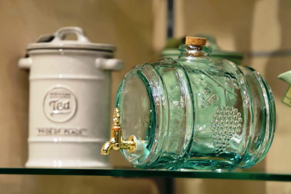 Диспенсер для напоїв з пробкою і краном San Miguel RACIMOS, 2 л