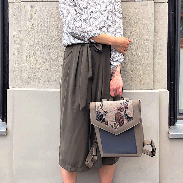 Рюкзак из экокожи Ornament Беж - графит Розы M