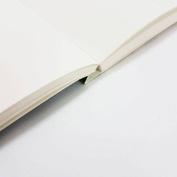 Скетчбук Hiver Books Wild А5 (144 стр)