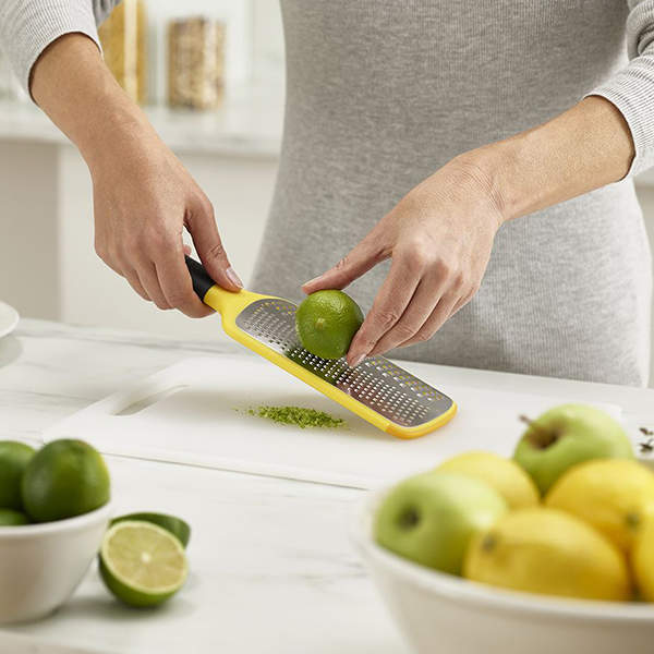 Терка Ручна Joseph Joseph Spirogo Жовта