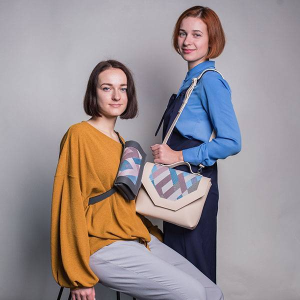 Поясная сумка из экокожи Ornament Серая с принтом