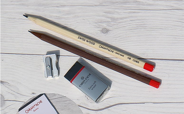 Набор простых карандашей HB Caran d'Ache Swiss Wood (2 карандаша + точилка + ластик)