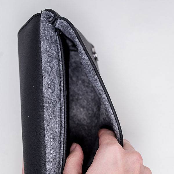 Поясная сумка из экокожи Ornament Черная с принтом