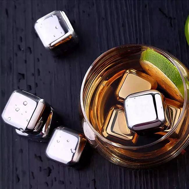 Набор стальных камней для виски (8 шт) + щипцы Be Different