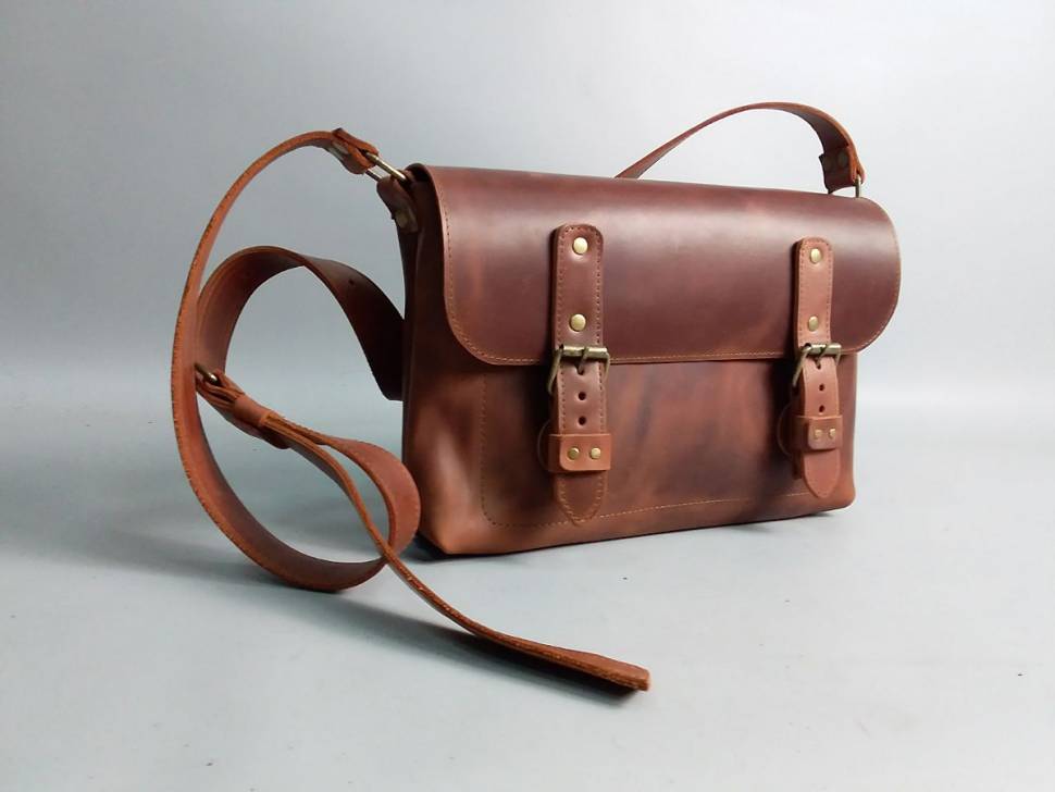 Жіноча шкіряна сумка AV2 Чорна (B642)