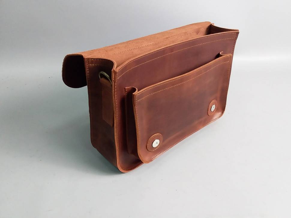 Кожаная женская сумка-сетчел AV2 Черная (B304)