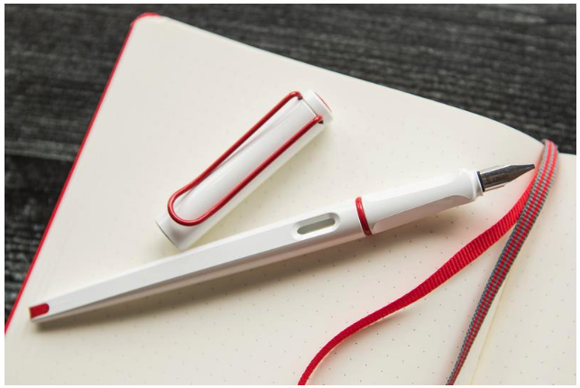 Перьевая Ручка Lamy Joy Белая с красной клипсой 1,5 мм