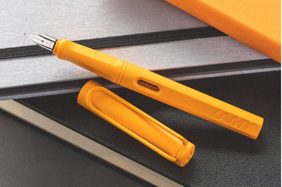 Перьевая Ручка Lamy Safari Манго перо EF