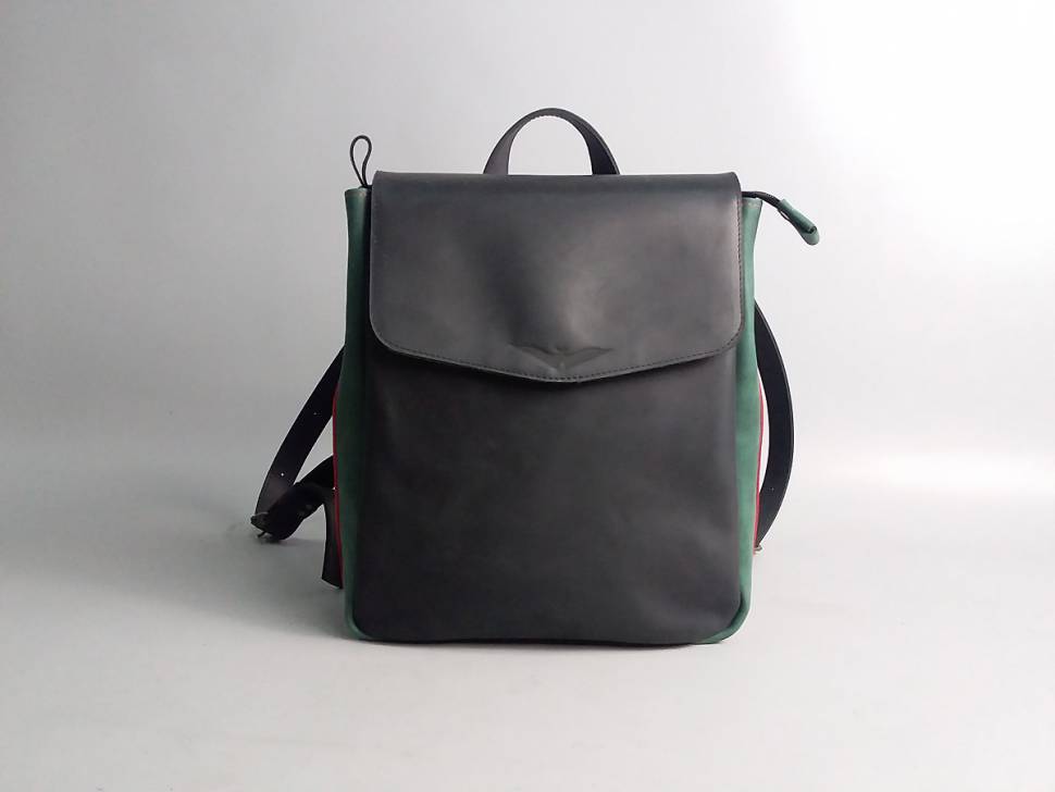 Кожаный рюкзак AV2 Черный(P518)