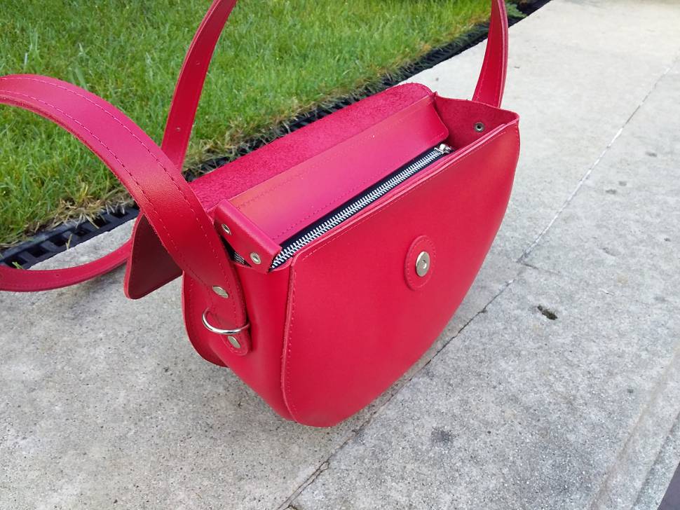 Шкіряна жіноча сумка AV2 Червона (B327)