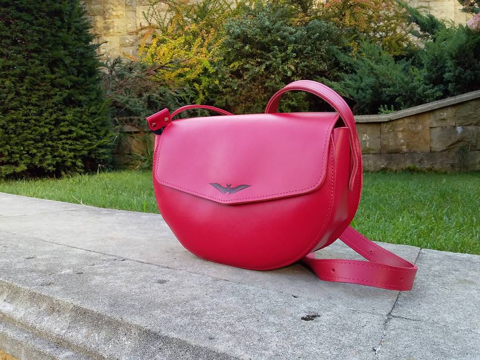 Шкіряна жіноча сумка AV2 Червона (B327)