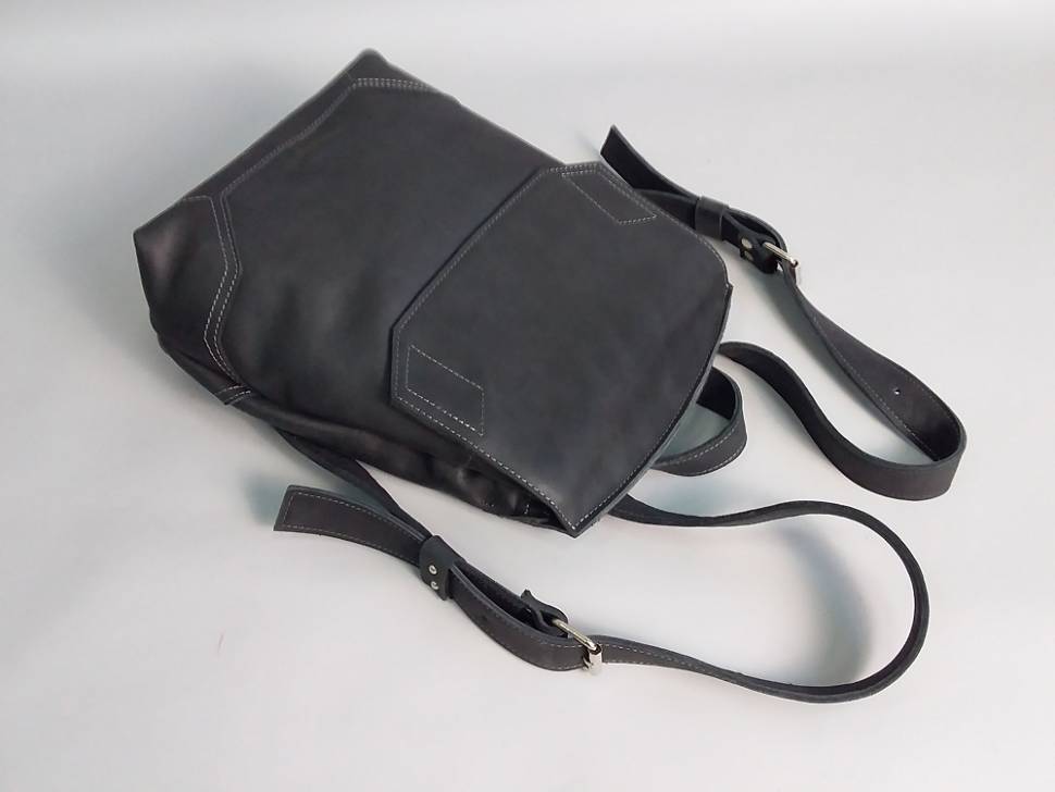 Шкіряний жіночий рюкзак AV2 Чорний (P525)