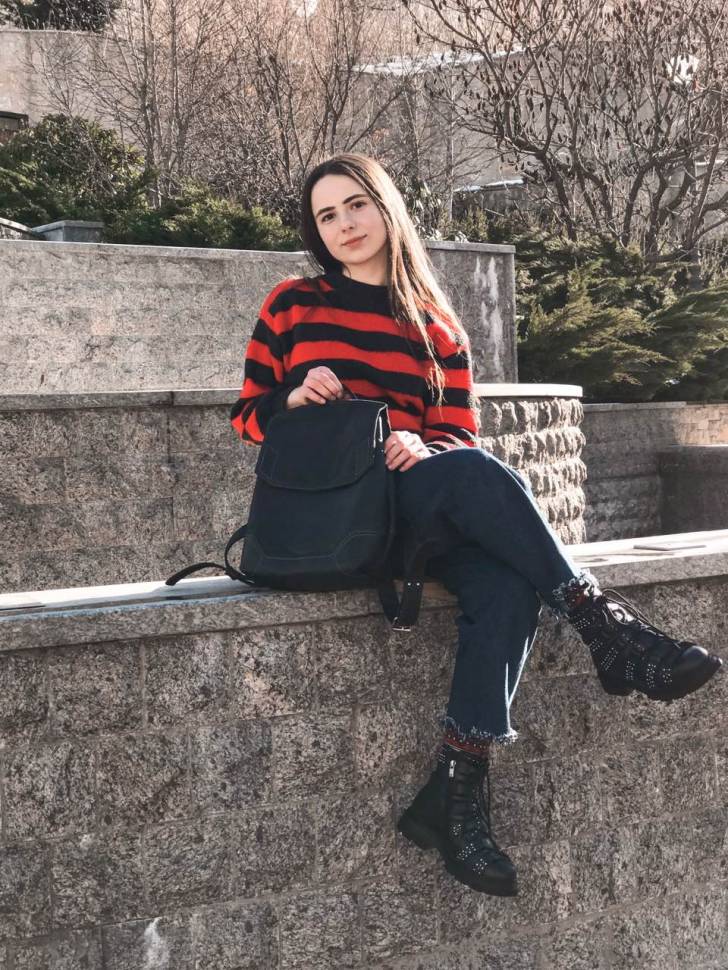 Шкіряний жіночий рюкзак AV2 Чорний (P525)