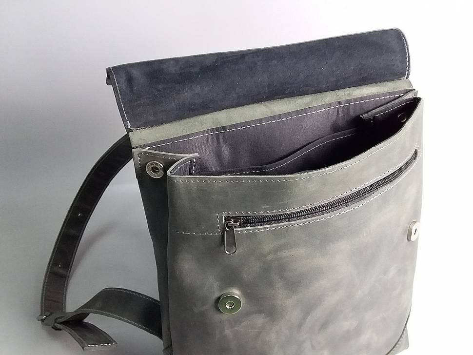 Шкіряний жіночий рюкзак AV2 Чорний (P525)