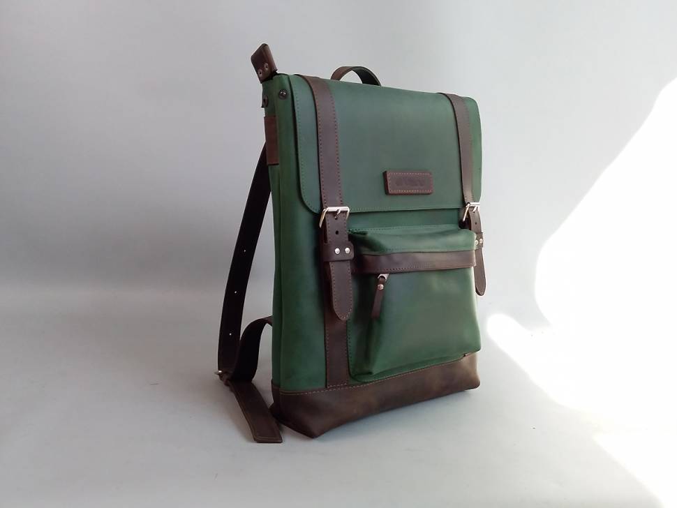 Кожаный мужской рюкзак AV2 Зеленый (P560)