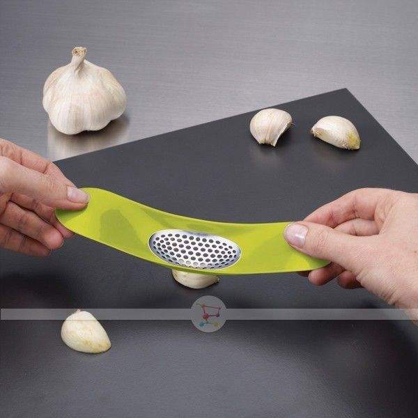 Чесночница Joseph Joseph Garlic Rocker Зеленая